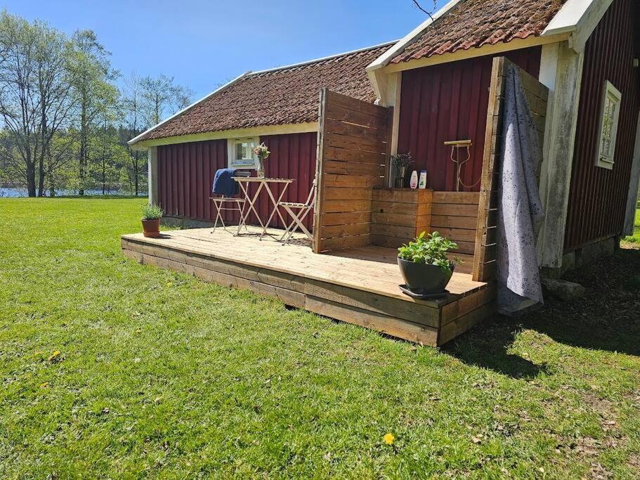 Villa Mysigt 1720 Tals Torp Pa Privat Halvoe Naera Goeteborg Mölnlycke Esterno foto