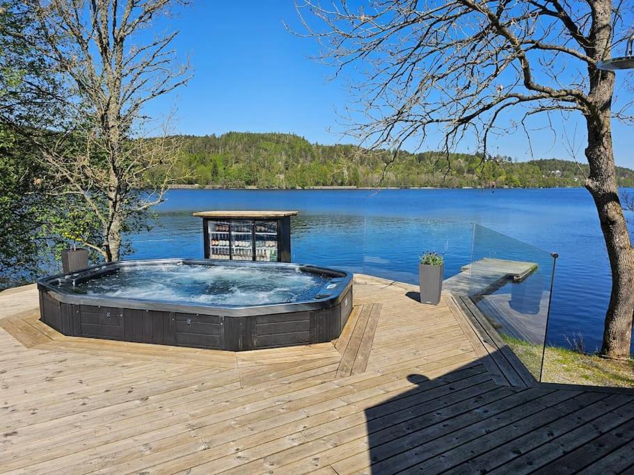 Villa Mysigt 1720 Tals Torp Pa Privat Halvoe Naera Goeteborg Mölnlycke Esterno foto